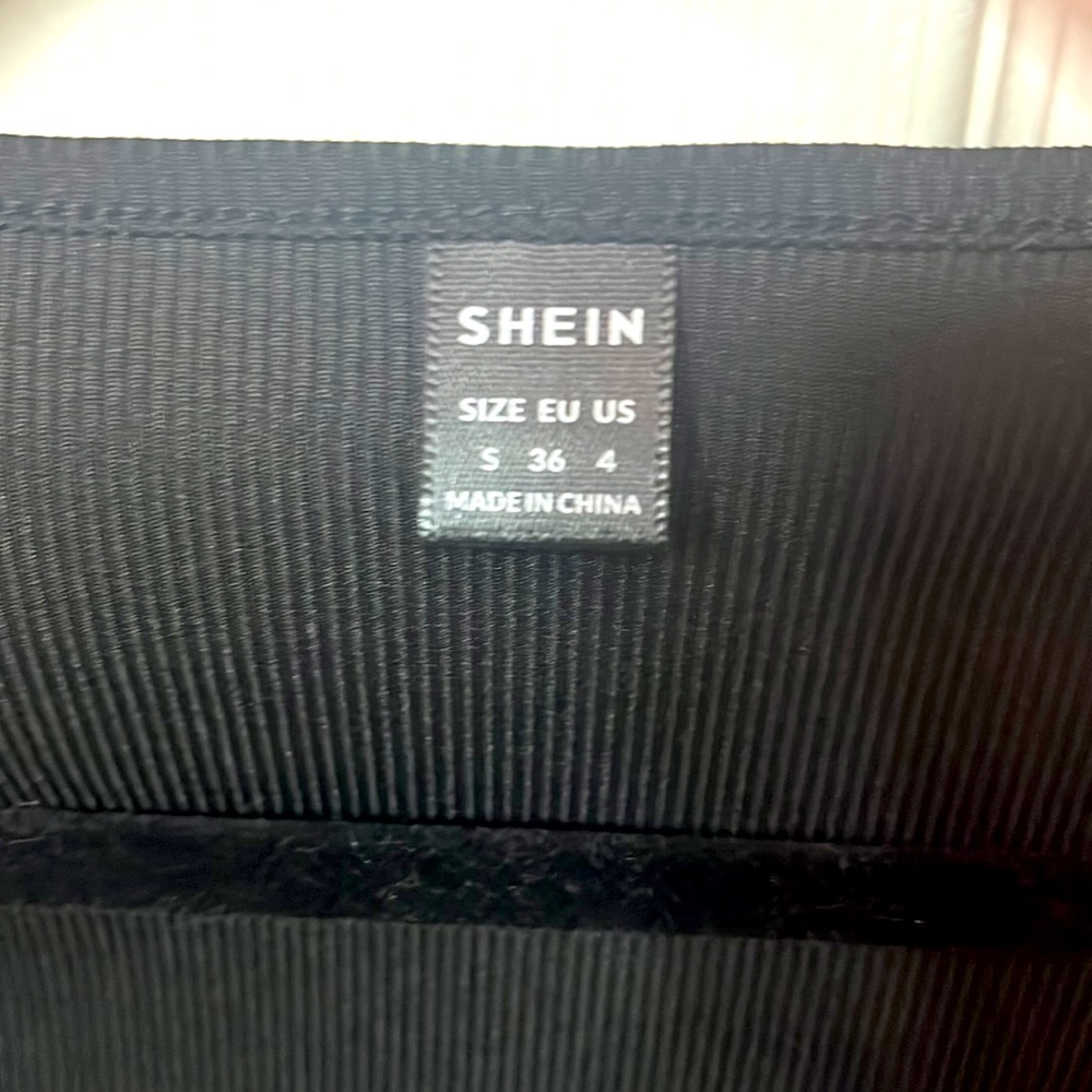 Nwot SHEIN size small black rouched on sides v neck long sleeve dress ribbed - Picture 3 of 4